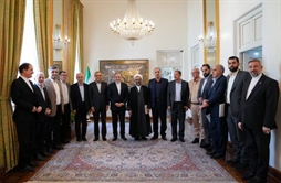 I.R. Iran, Ministry of Foreign Affairs- Joint meeting held between parliamentary group for supporting Iranians abroad and FM Araghchi